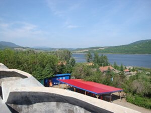 新站龙凤周边环境 